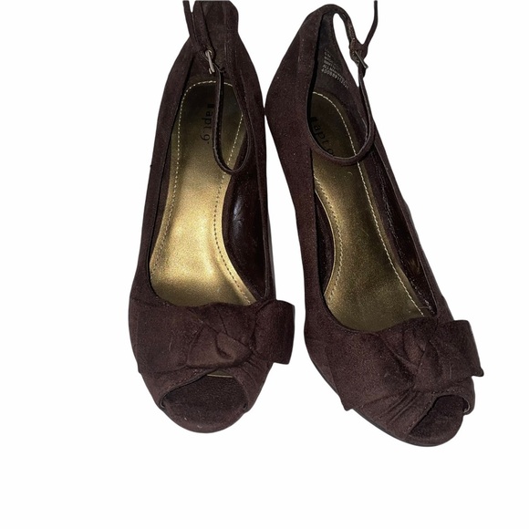 💋Bundle 4 items for $20. Add items💋 to a bundle - Picture 2 of 10